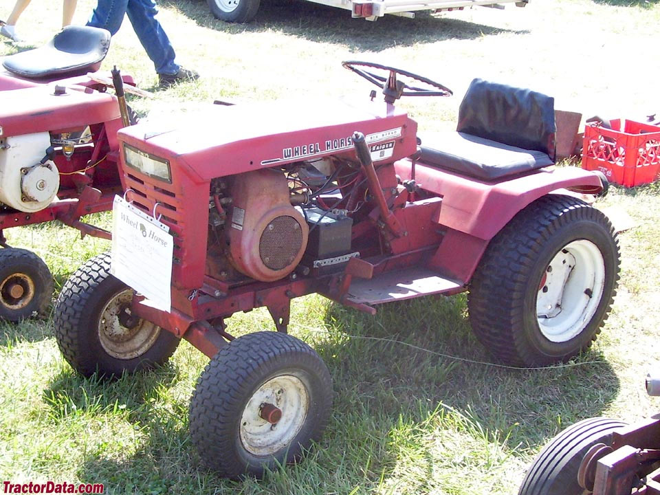 Wheel Horse Raider 9, left side.