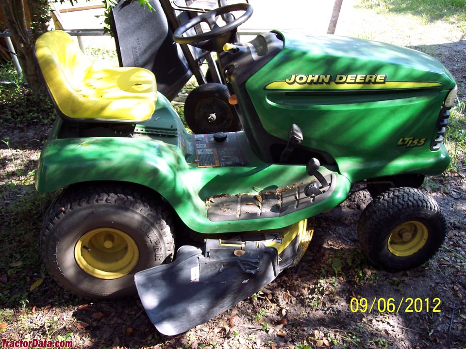 John deere top lt155 mower