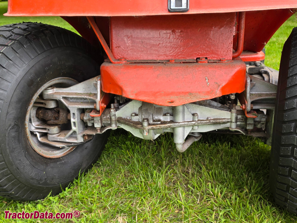 Detail of the steerable rear axle on the Ingersoll 1114 AWS.