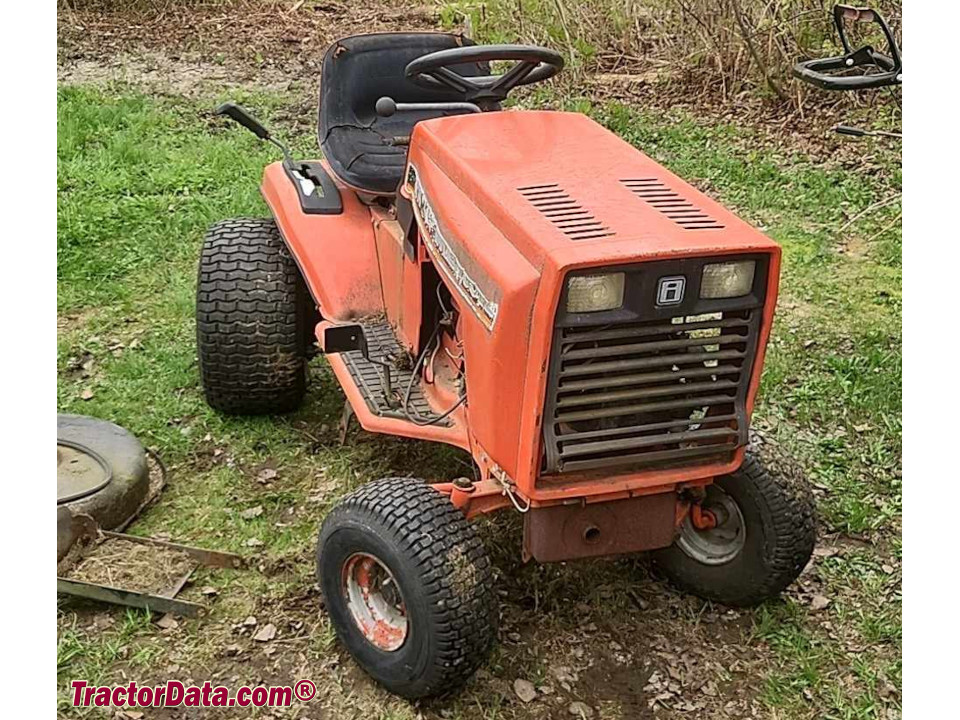 Ingersoll 1214 AWS lawn tractor.