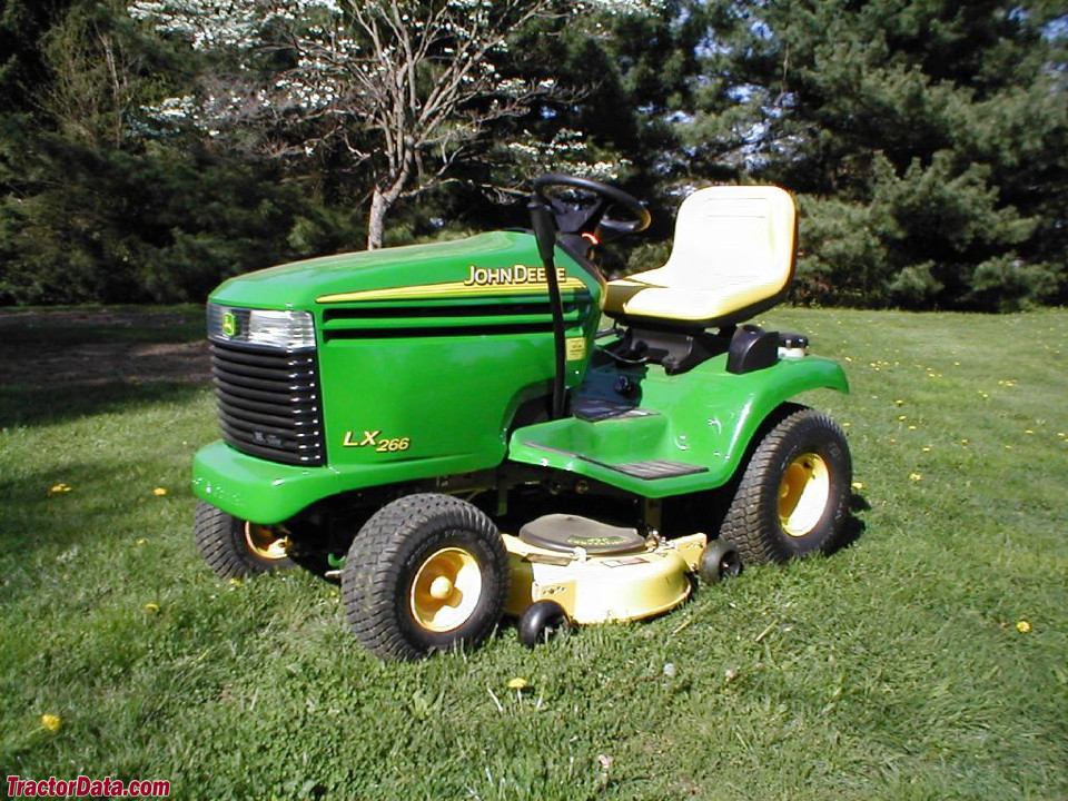 John Deere LX266