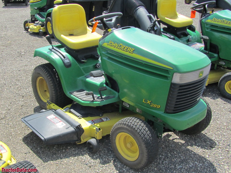 John Deere LX289.