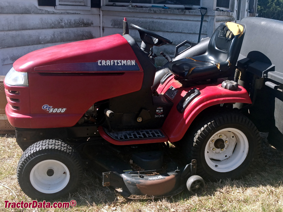 Sears Craftsman 917.27632 garden tractor with bagger.