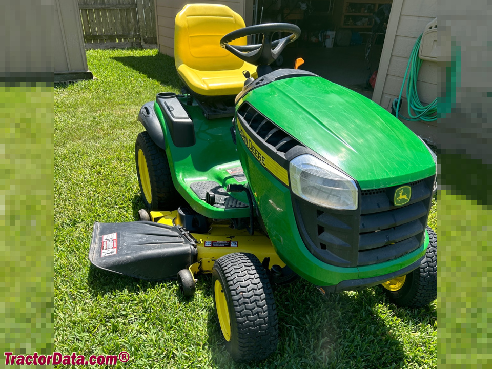 John Deere D150