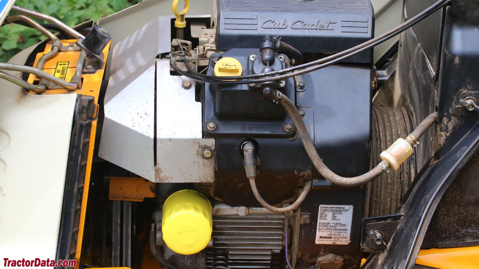 Cub Cadet GT 3204 engine image