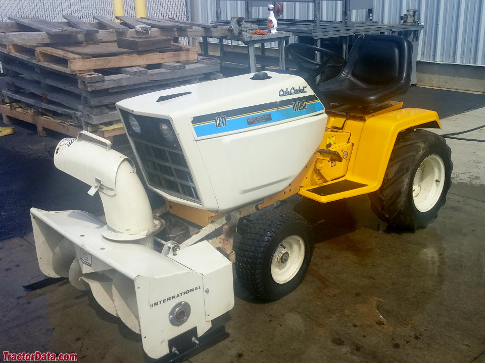 Cub Cadet 1211 with snowblower.