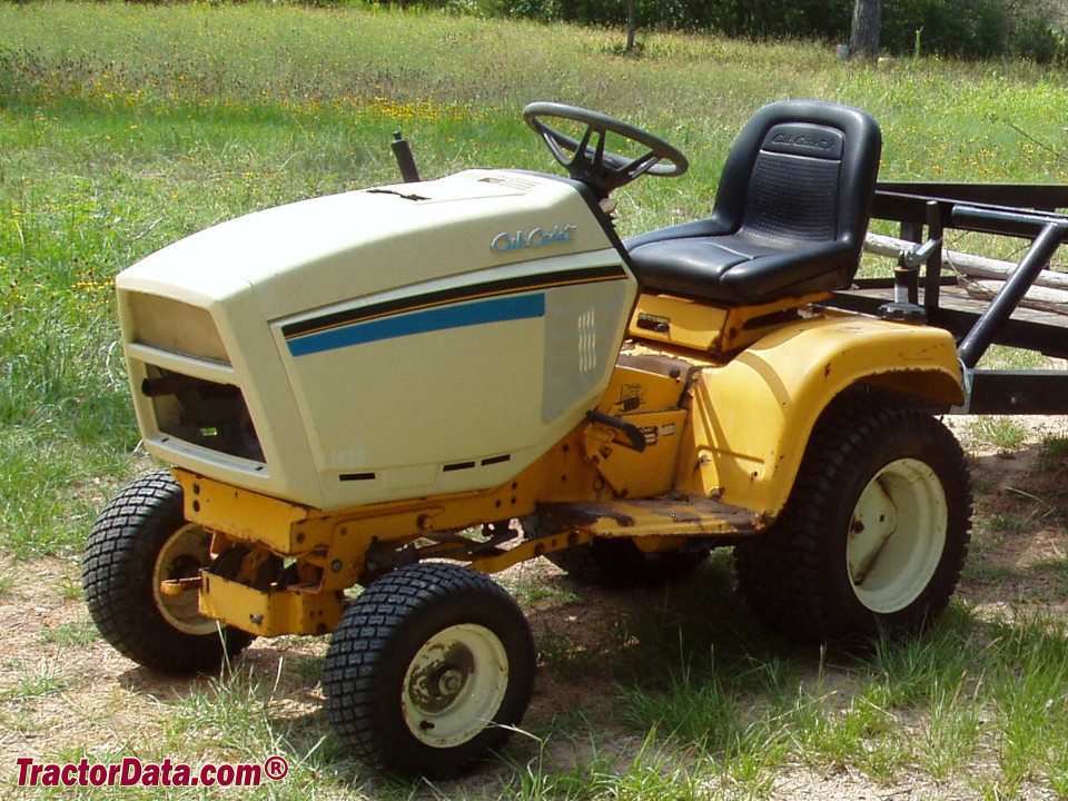 Cub Cadet 1440 garden tractor, left side.