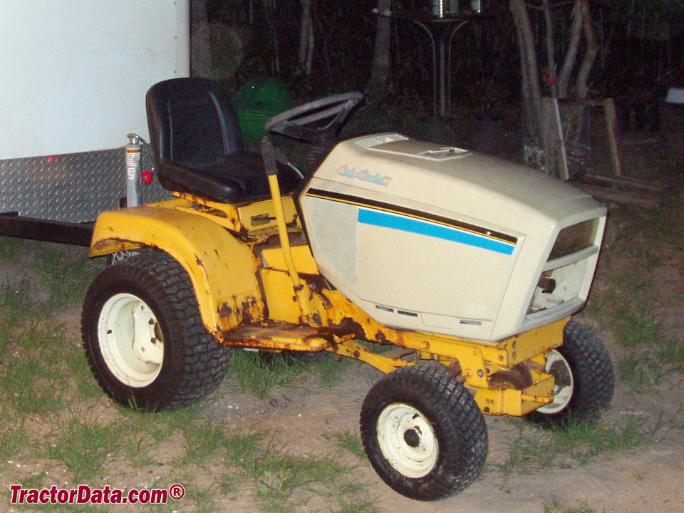 Cub Cadet 1440 garden tractor, right side.