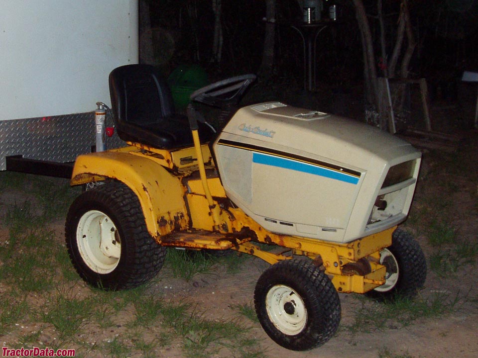 Cub Cadet 1440, right side