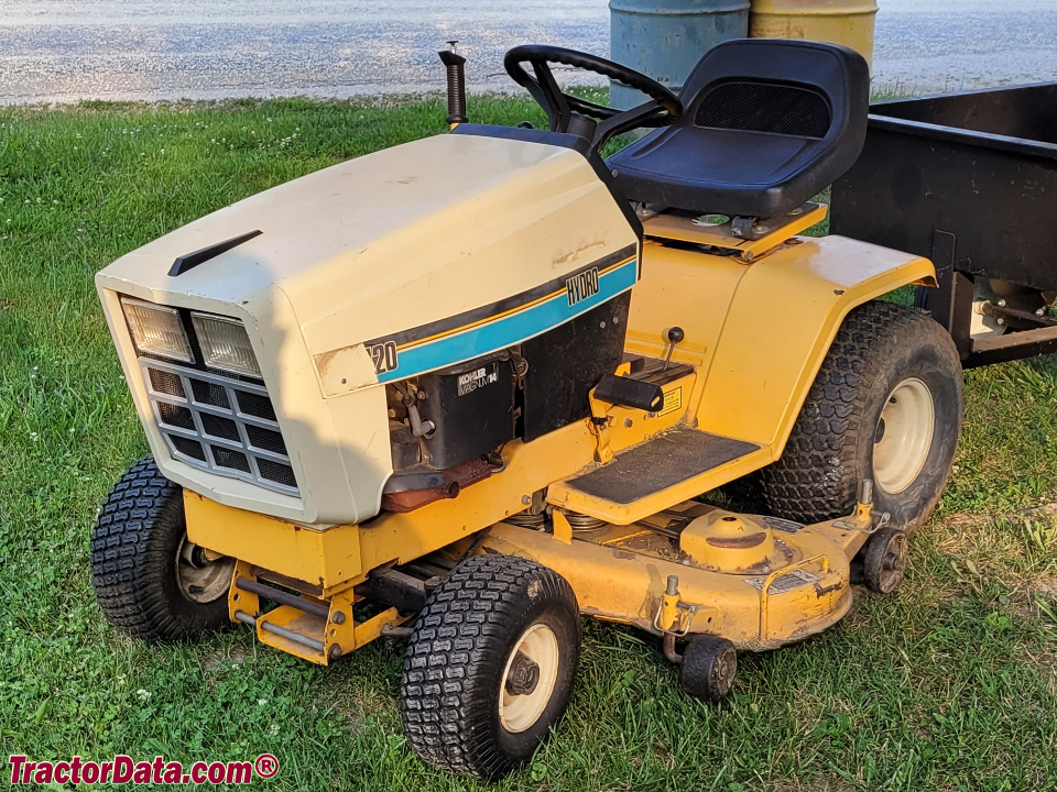 Cub Cadet 1420, left side.