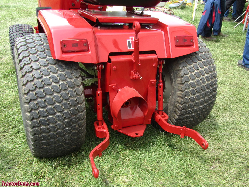 CCC Cub Cadet 982 rear end with three-point hitch and PTO