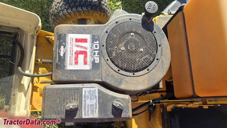 Cub Cadet 1020 engine image