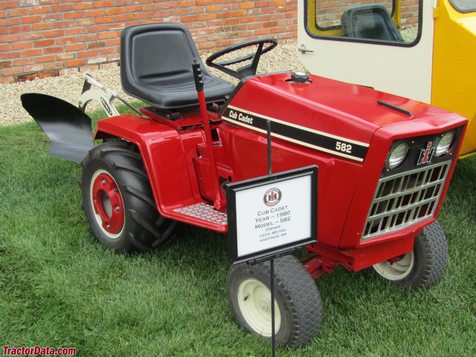 Cub Cadet 582