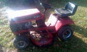 Wheel Horse 212-5 lawn tractor photo