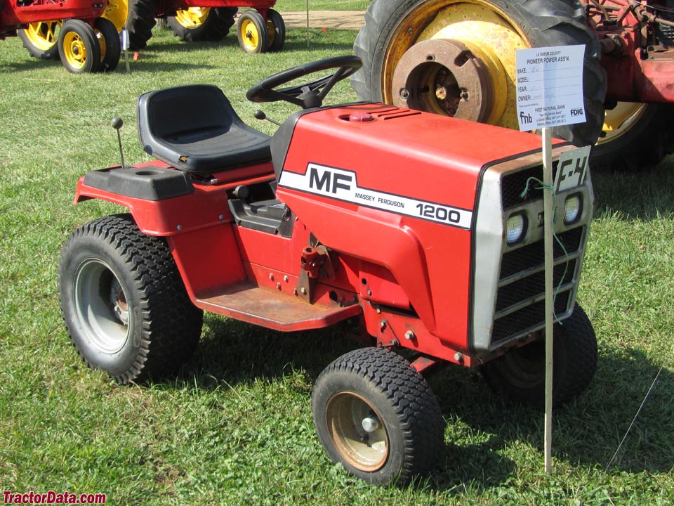 Massey Ferguson 1200