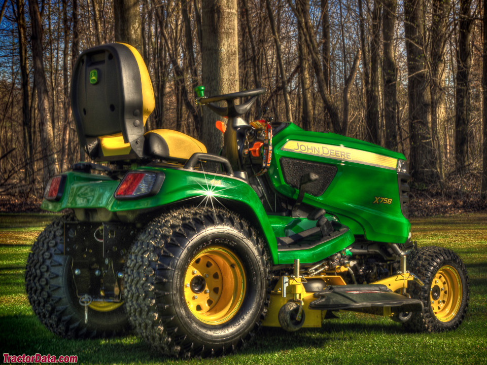 John Deere X758