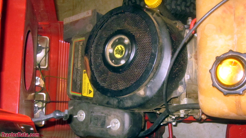Wheel Horse 212-6 engine image