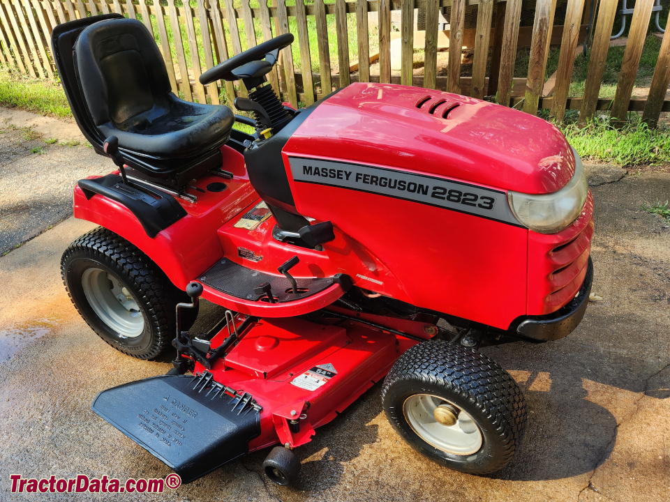 Massey Ferguson 2823 garden tractor.