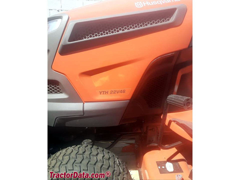 Husqvarna YTH22V46