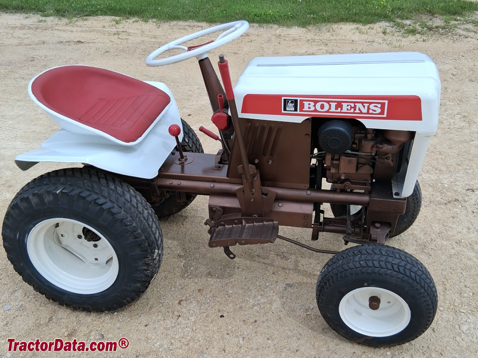 Bolens 900 garden tractor.