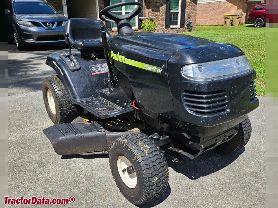 Poulan PO1742ST lawn tractor.