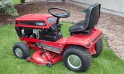 Wheel Horse 216-H lawn tractor photo