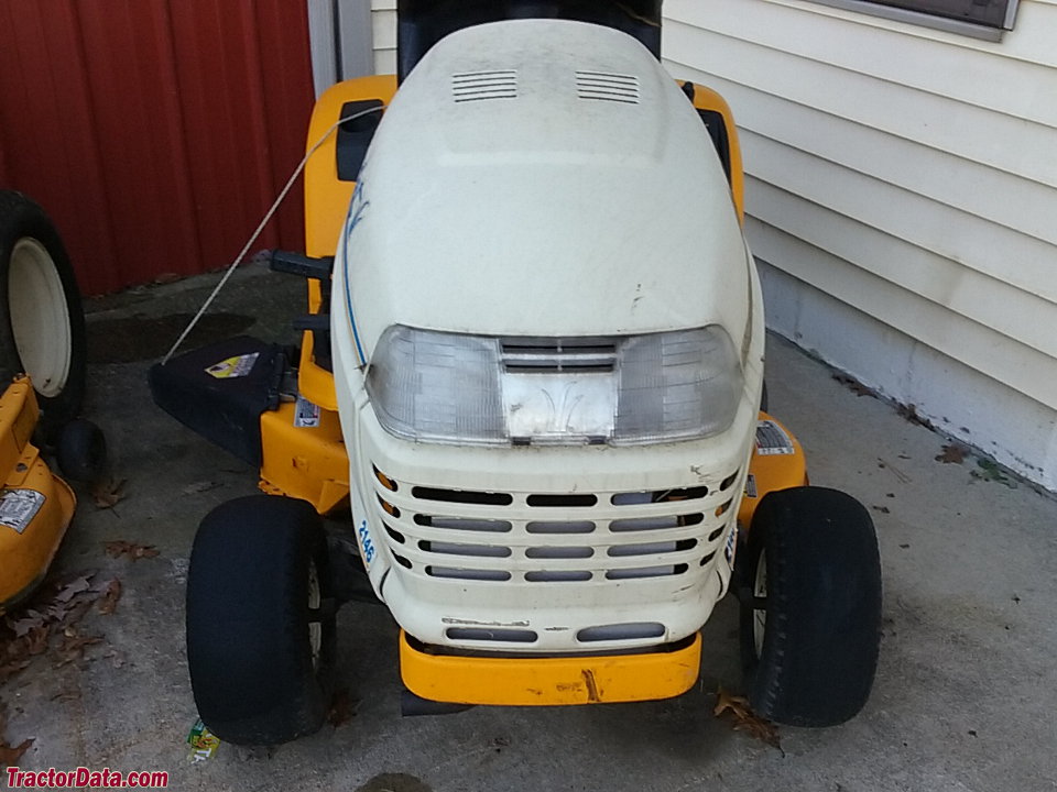 Front view of the Cub Cadet 2146.