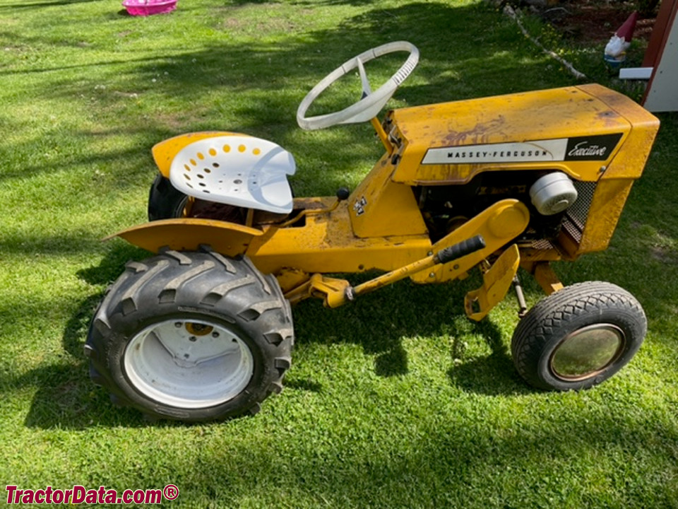 Massey Ferguson 8E