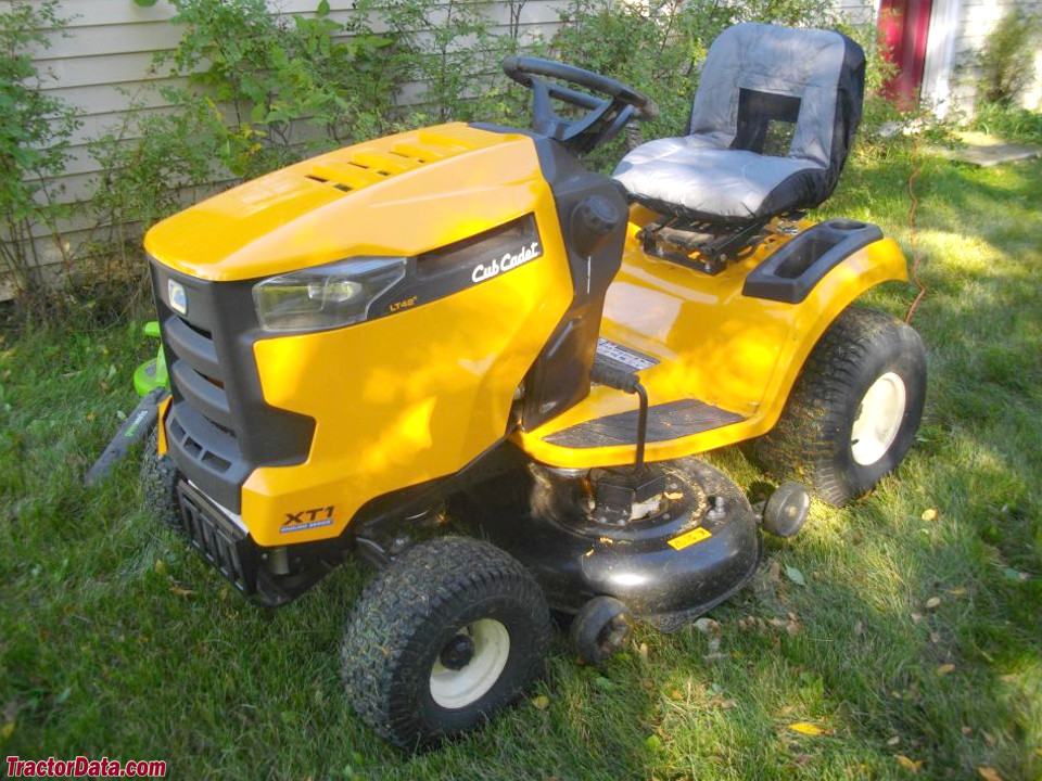 Cub Cadet XT1 LT42