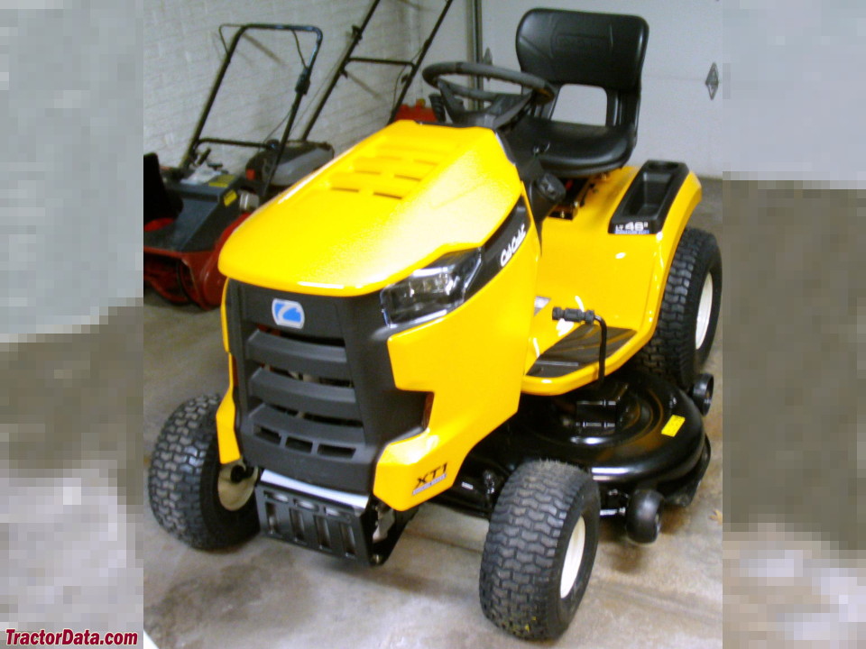 Cub Cadet XT1 LT46 tractor information