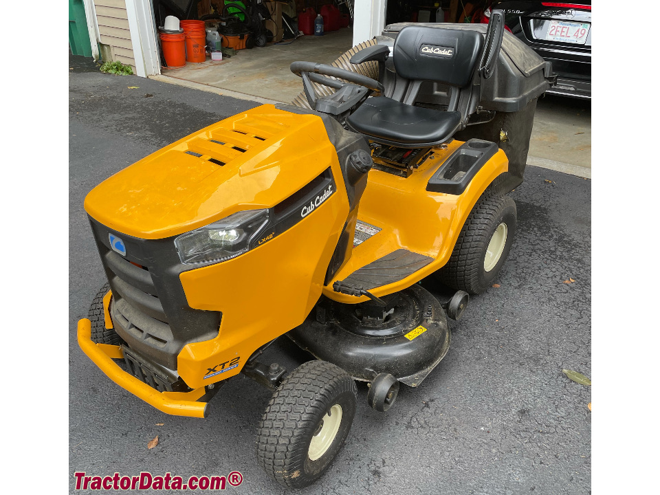 Cub Cadet XT2 LX42, left side.