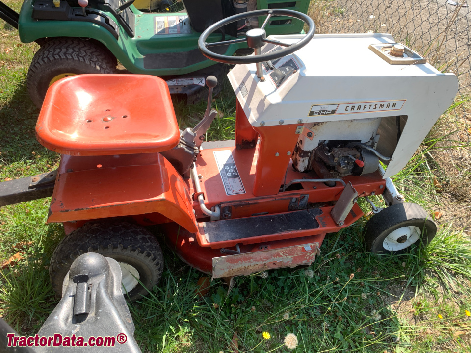 Sears Craftsman 131.96300 lawn tractor.