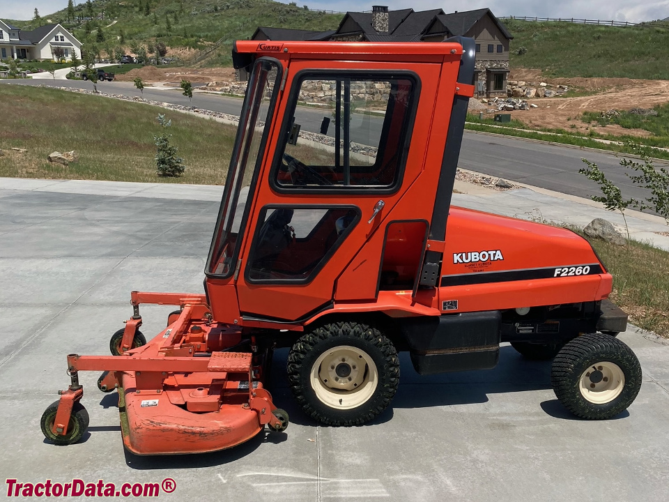 Kubota F2260