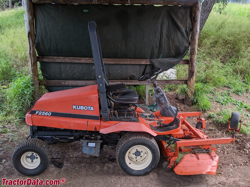 Kubota F2560