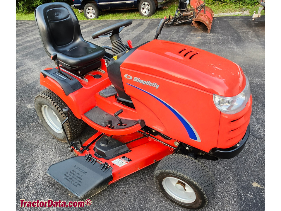 Simplicity Conquest 23/50 garden tractor.