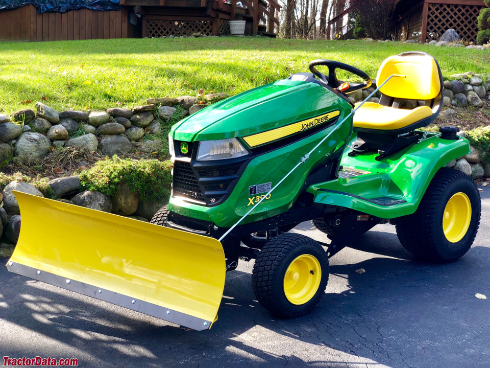 John Deere X390