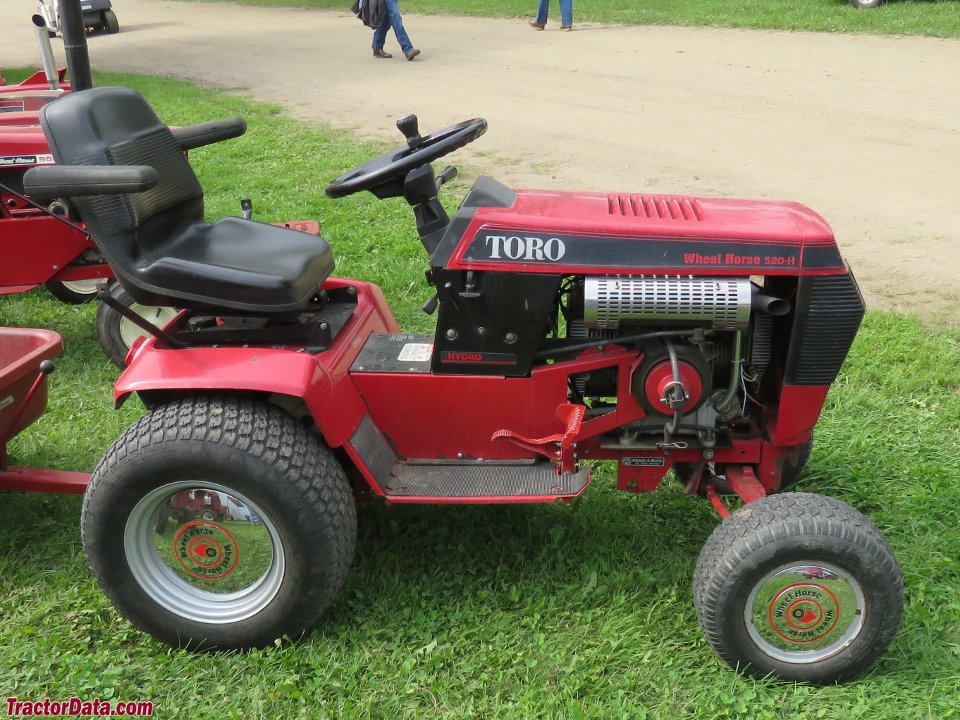 1991 Toro Wheel Horse 520-H garden tractor.