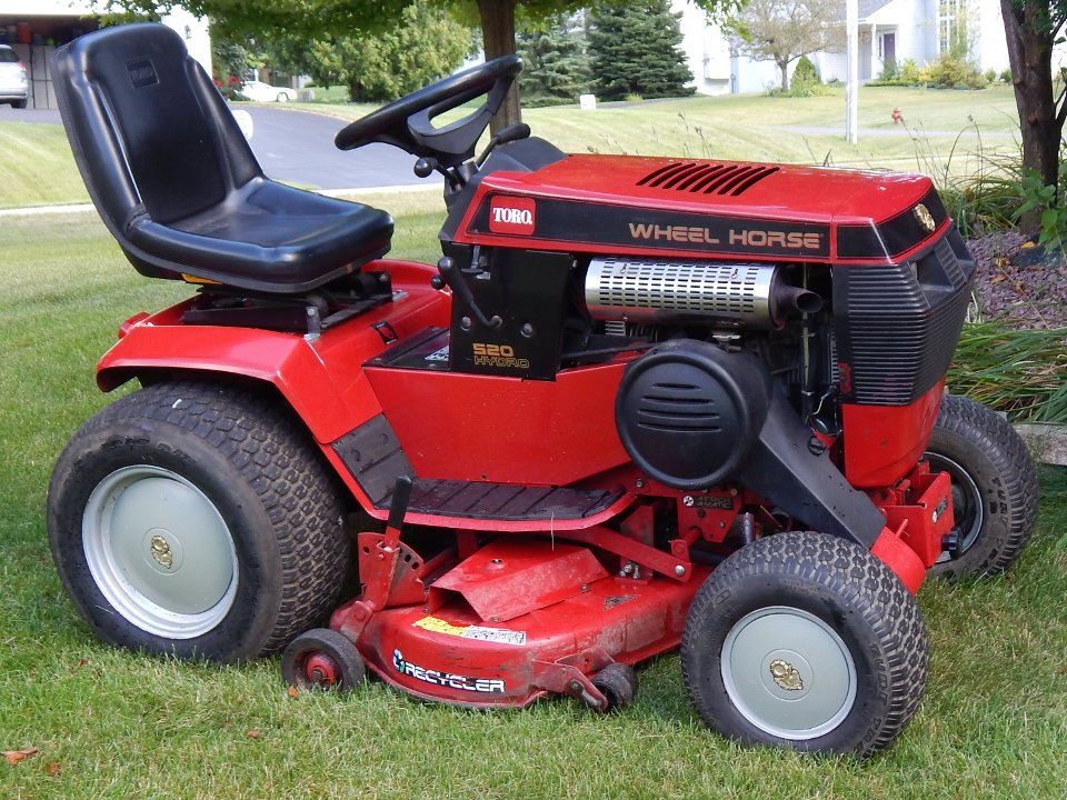 TractorData Wheel Horse 520 H tractor photos information