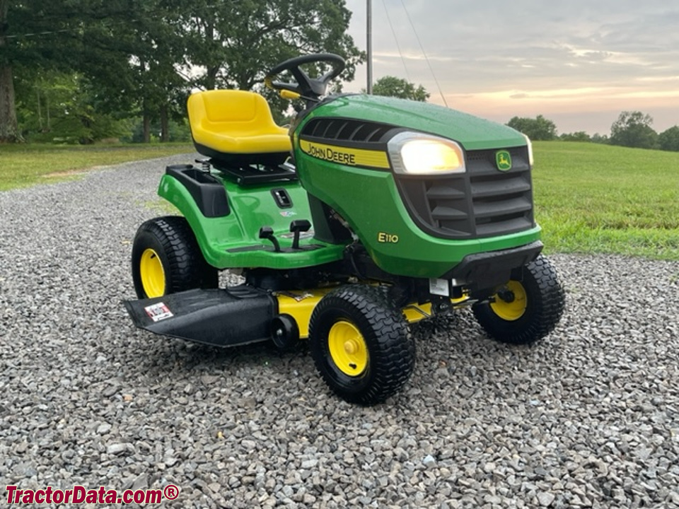 John Deere E110