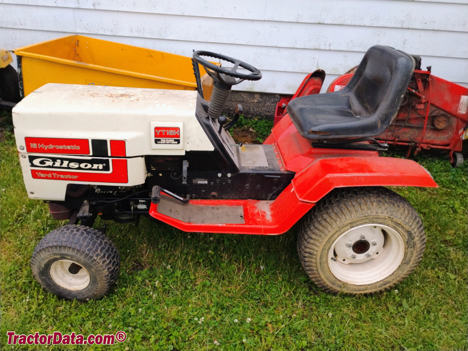 Gilson 52098 YT16H lawn tractor.