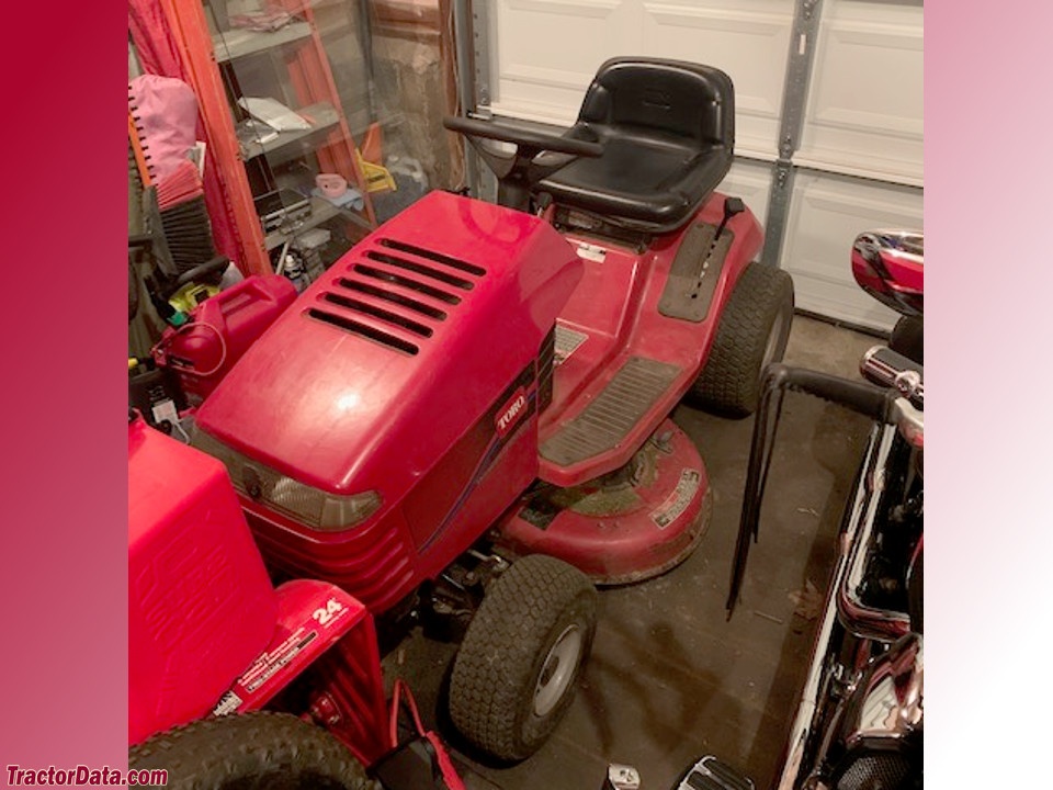 Wheel Horse 1638HXL tractor photos information