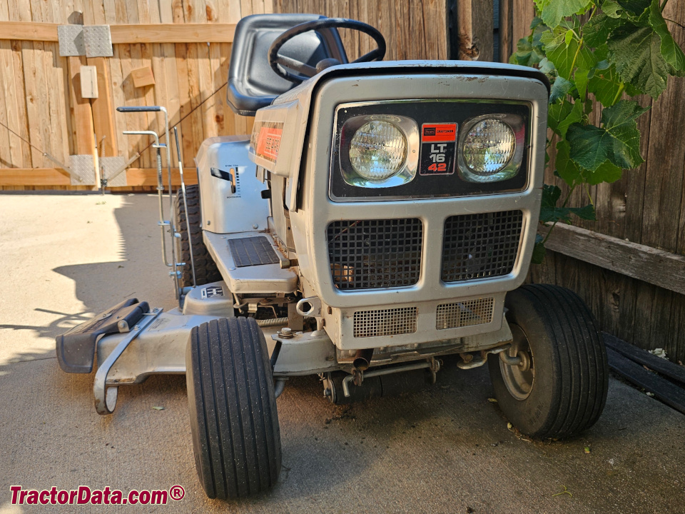 Sears LT1642 lawn tractor.