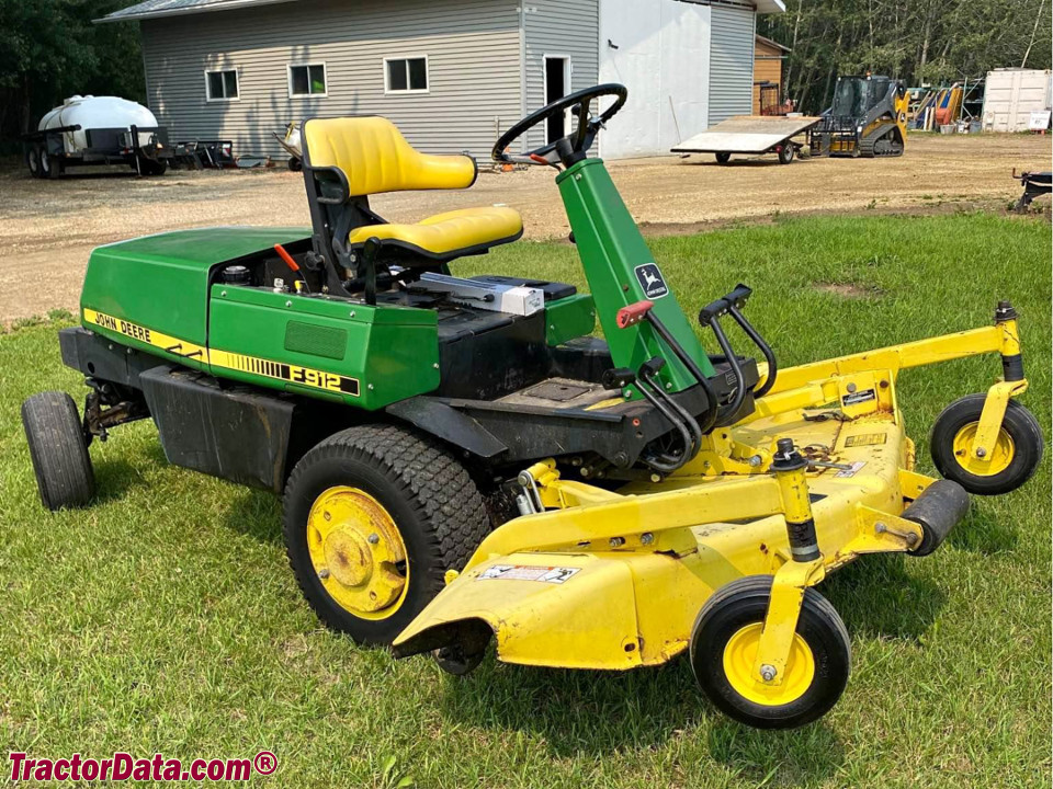 John Deere F912