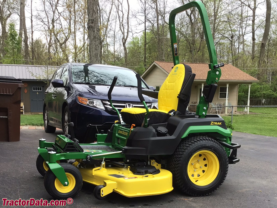 John Deere Z530R, left side.