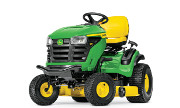 John Deere S140 lawn tractor photo