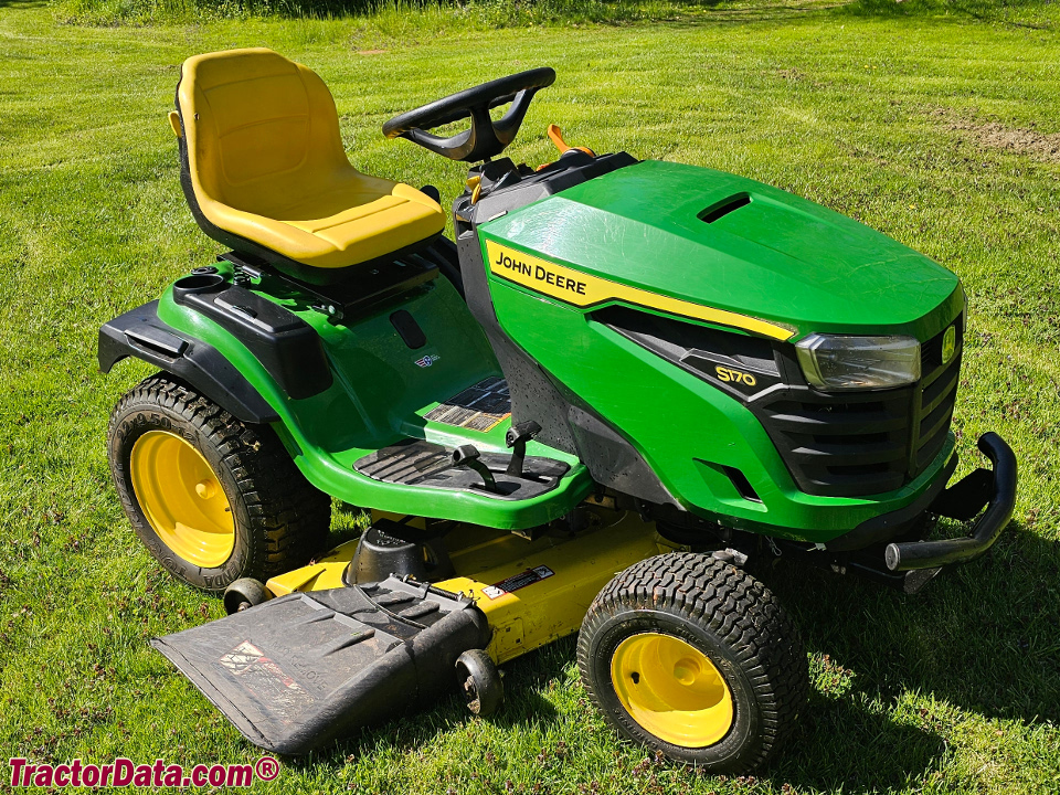 John Deere S170 lawn tractor.