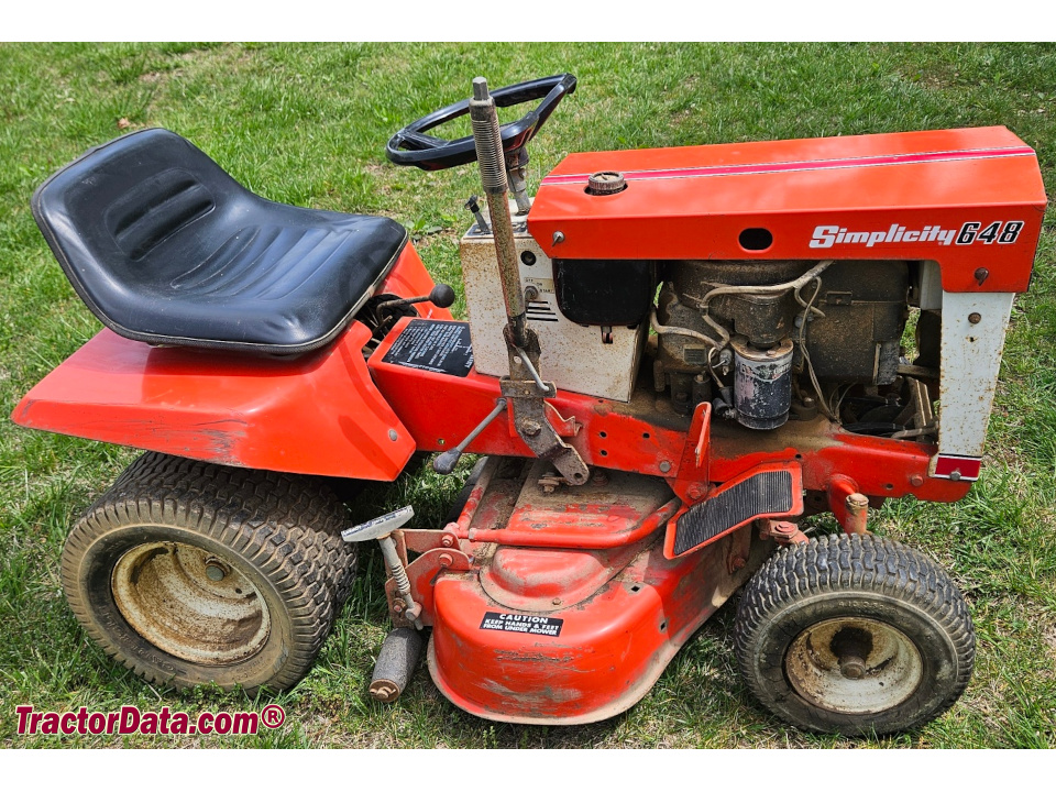 Simplicity Yeoman 648 garden tractor.