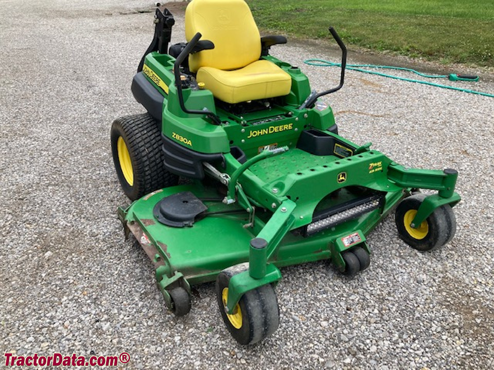 John Deere Z830A