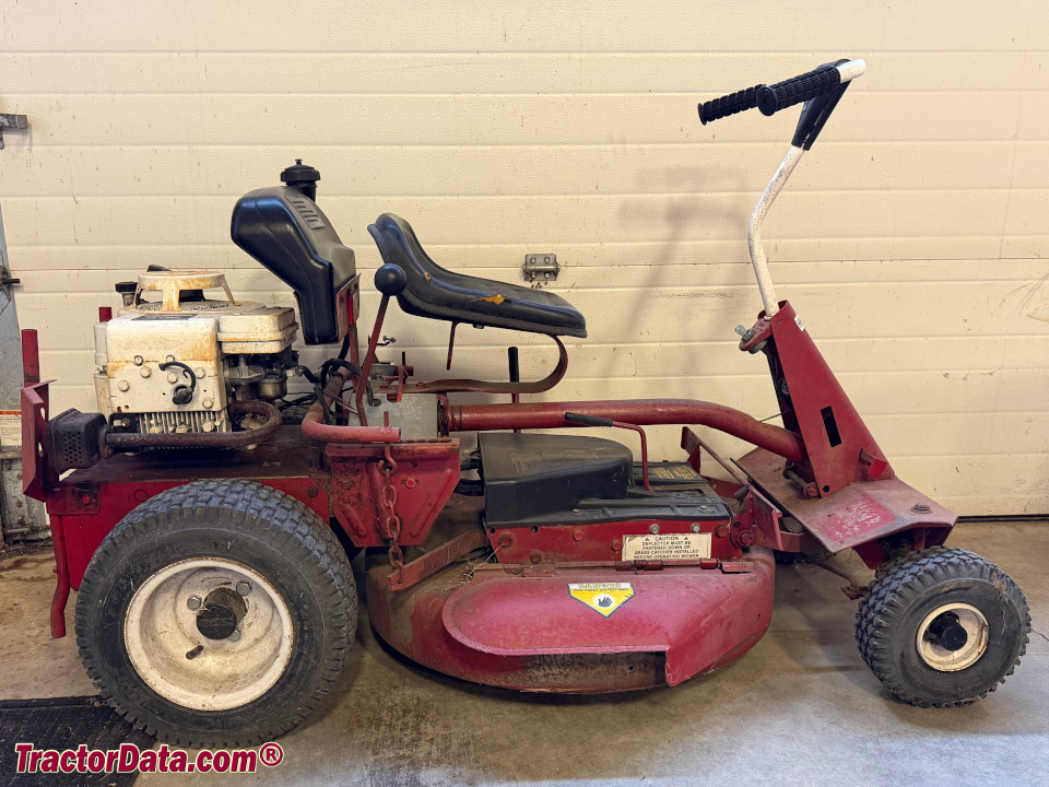 Snapper 28086S riding lawn mower, right side.