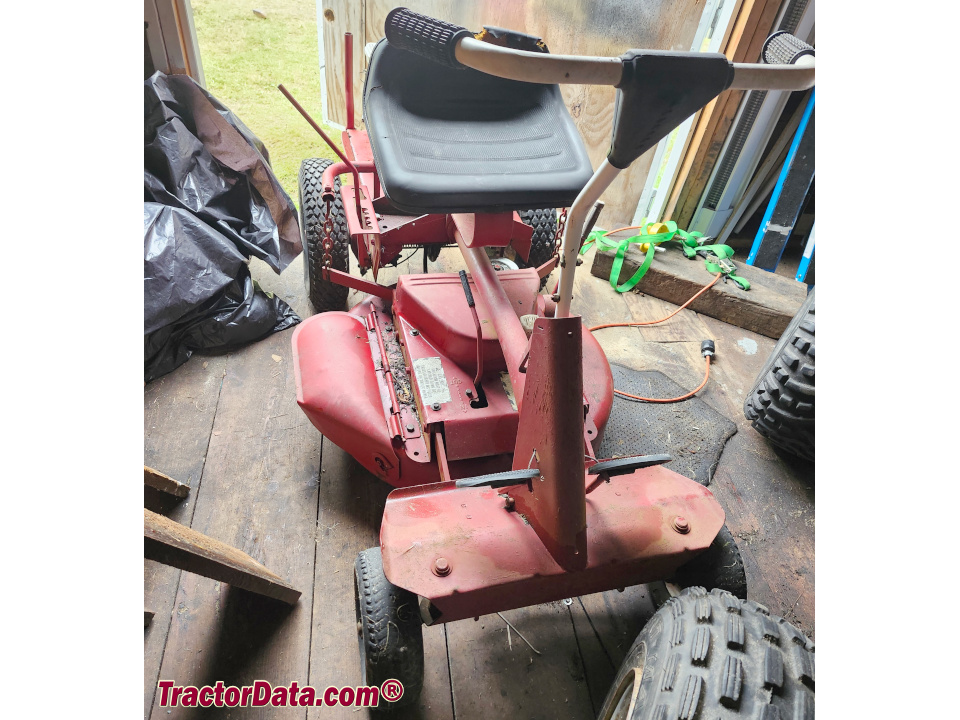 Snapper 2550 riding lawn mower.